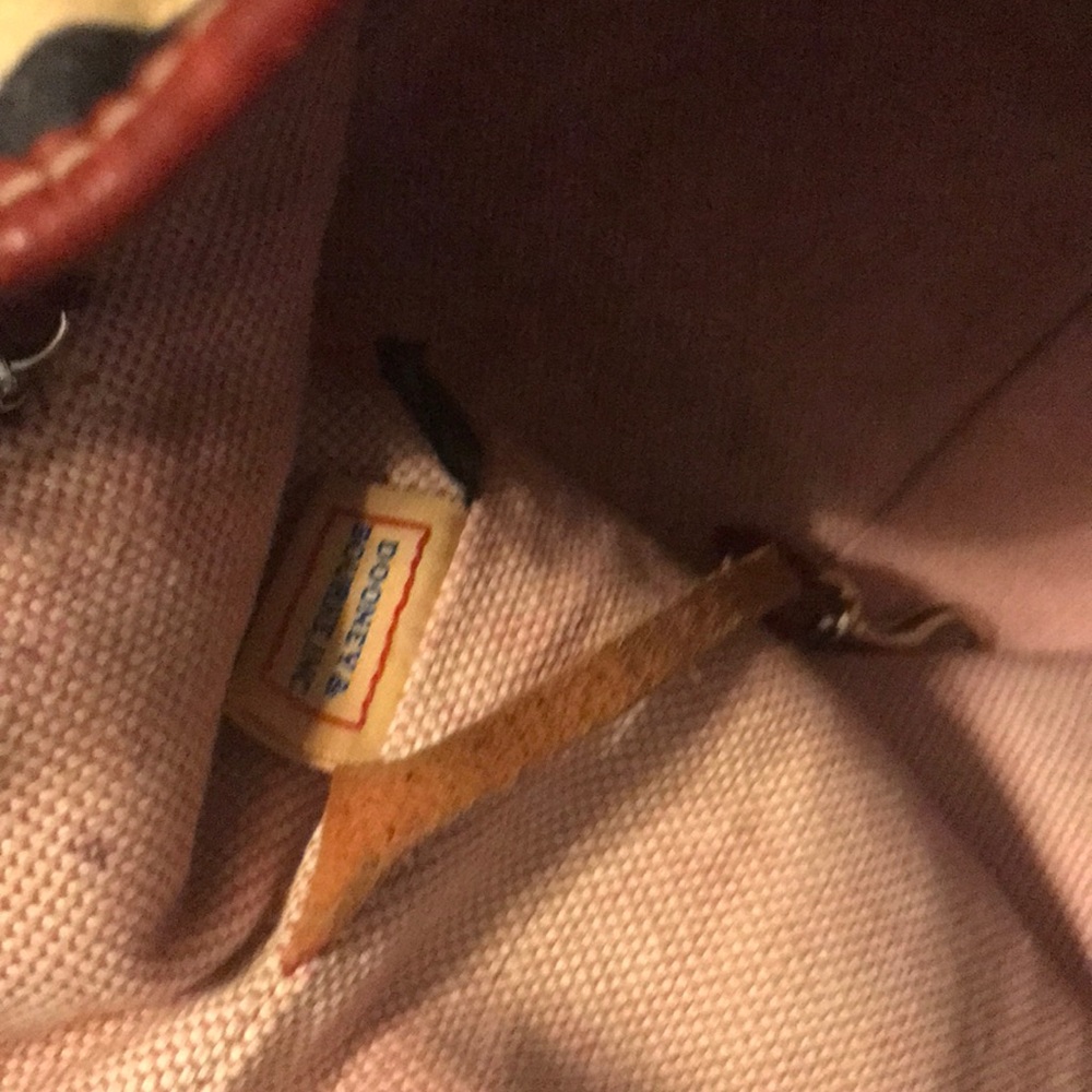 🌹Dooney and Bourke drawstring handbag🌹 - Picture 7 of 8
